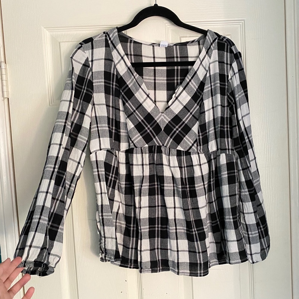 Old Navy Light Weight Flannel Long Sleeve